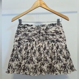 Express Ruched Fit and Flare Pleated Floral Cottage Core Mini Skirt Small